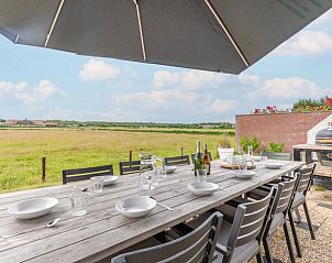 Outdoor dining on the terrace of Huisje in De Koog, De Koog, Texel, Wadden Islands.
