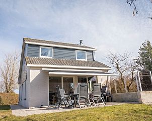 The Duinven vacation home in De Koog Texel with sunny terrace and garden