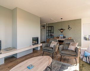 Stilvolles Esszimmer im Appartement Juliana 150 Zeezicht, De Koog Texel, ideal fr gemtliche Abendessen.