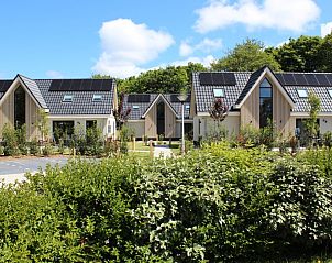Vacation homes in a row at 6 Pers.Landhuis de Luxe Eldorado Texel, De Koog.