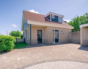 Vorderansicht des Ferienhauses in De Koog, Texel Ferienhaus mit Parkplatz, Watteninseln.