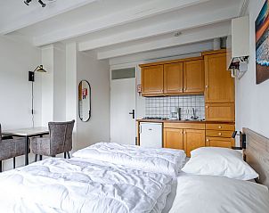 Compact kitchen in Two persons studio - second floor, De Koog, Texel for a comfortable vacation stay.