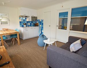 Open kitchen and dining area in Grand Hotel Opduin - Holiday home B, De Koog, Texel with modern facilities.