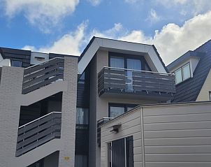 Flats Anna - Appartement 15 in De Koog, Texel, mit modernem ueren und Balkon fr einen entspannten Urlaub.