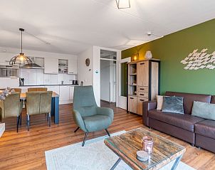 Open kitchen and dining area in Apartment Juliana 166 Zeezicht, De Koog, Texel.