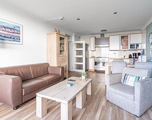 Moderne keuken met eethoek in Appartement Juliana 164 Zeezicht, Waddeneilanden.