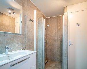 Gerumiger Balkon mit schnem Blick auf die Natur im Apartment Juliana 156 Zeezicht, De Koog, Texel.