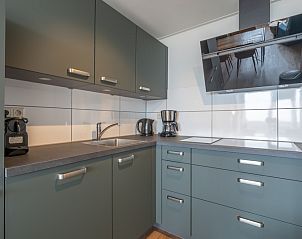 Stylish kitchen with modern appliances in Apartment Juliana 172 Eilandzicht, located in De Koog on Texel.