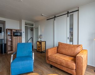 Cozy sitting area with modern furnishings in Apartment Juliana 172 Eilandzicht, De Koog Texel, Wadden Islands.