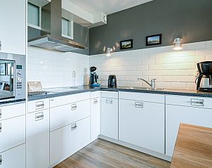 Modern kitchen in Apartment Juliana 042, De Koog, Texel, fully equipped for a comfortable stay.