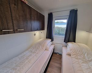 Chaletpark Bregkoog - Chalet 45 TX45 in De Koog, Texel, gemtliches zweites Schlafzimmer mit zwei Einzelbetten.
