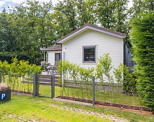 Vacation cottage in De Koog with fenced garden for privacy, Texel, Wadden Islands.