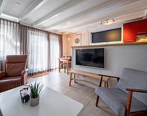 Spacious living room with lots of light in 32b Pollux, De Koog, Texel.