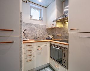 Fully equipped kitchen in Resort De Buteriggel - Apartment 9, De Koog, Texel with modern appliances.