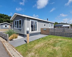 Modern equipped kitchen in Chaletpark Bregkoog - Chalet Bregkoog 82, a vacation home in De Koog, Texel.