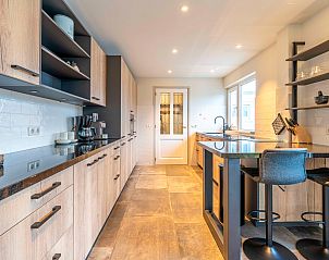 Moderne Kche in Huis ter Duin, Ferienunterkunft in De Koog, Texel mit Luxusgerten.