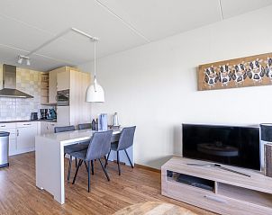 Offene Kche und Essbereich in Appartement Juliana 102 Zeezicht, De Koog, Texel voll ausgestattet.