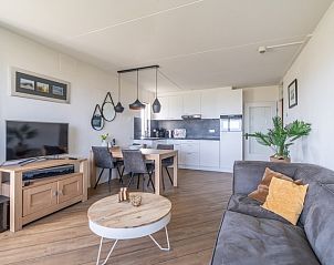 Open keuken en woonkamer in Appartement Juliana 118 Zeezicht, De Koog, Texel.