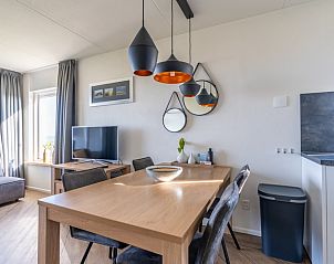 Stijlvolle eethoek in Appartement Juliana 118 Zeezicht, De Koog, Texel.