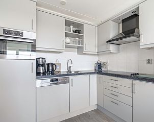 Fully equipped kitchen in Apartment Juliana 138, De Koog, Texel, for a comfortable stay.