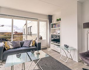 Gemtliches Wohnzimmer im Apartment Juliana 132 Eilandzicht, De Koog, Texel mit viel Tageslicht.