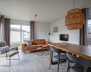 Spacious living room in Chalet Bregkoog 36, Chaletpark Bregkoog, De Koog, Texel.