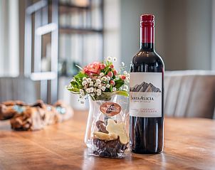 Willkommenspaket im Landhuis Ferienhaus in De Koog, Texel mit Wein und lokalen Kstlichkeiten.