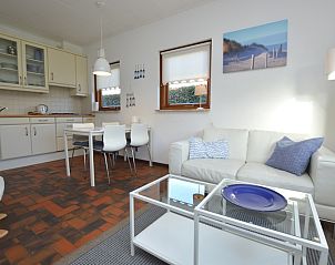 Praktische Kche und Essbereich im kleinen Ferienhaus Orchismient 18, De Koog Texel.