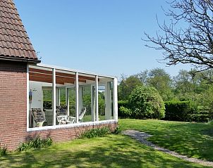 Vakantiehuis van der Wal in Den Burg, Texel met ruime serre en uitzicht op de natuur.