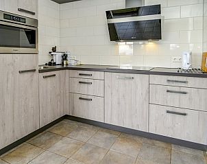 Praktische keuken met moderne apparatuur in Vakantiehuis in Den Burg Texel.