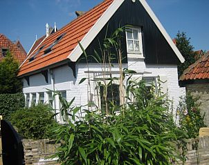 Guest house 010542 • Holiday property Texel • Het Laaghe Huys 
