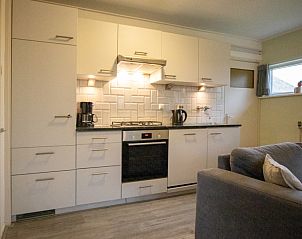 Moderne keuken in vakantiehuis Nieuwlanderweg 69, De Koog, Texel met alle voorzieningen, Waddeneilanden.