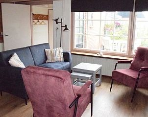 Comfortabele zithoek in 't Achterhuis vakantiehuis Oudeschild op Texel.