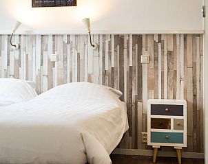 Komfortables Schlafzimmer mit Doppelbett im Ferienhaus Gortersmient 284, Bungalowpark Gortersmient, Texel.