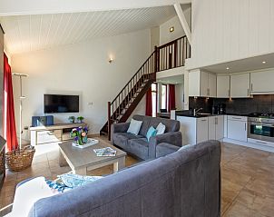 Slaapkamer met tweepersoonsbed in Vakantiehuis Gortersmient 270, De Dennen, Texel.