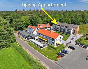 Aerial photo of Apartment Bos en Duin 33, De Dennen, Texel shows beautiful location amidst nature.