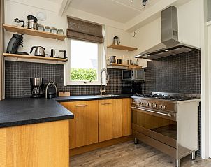 Guest house 0113251 - Holiday property Texel - Bungalowpark 't Luwe Land - 13A - De Kwartel