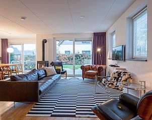 Gemtliches Wohnzimmer in der Villa De Rode H, Bungalowpark 't Hoogelandt, De Dennen, Texel.