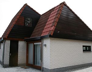 Ferienhaus Gortersmient 354 mit moderner Architektur und groem Auenbereich in De Dennen Texel.
