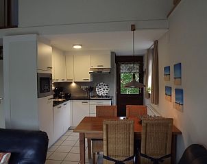 Moderne Kche und Essbereich im Ferienhaus Gortersmient 348 in De Dennen Texel.