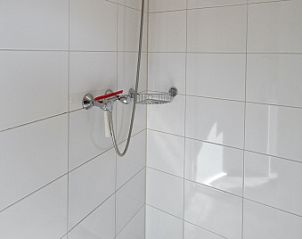 Spacious shower in Langsteert vacation home, De Dennen, Texel, Wadden Islands.
