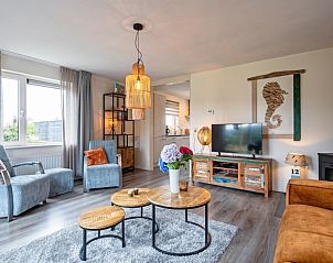 Comfortabele zithoek in Wulpenweid 12 de Meeuw vakantiehuis in De Dennen Texel.