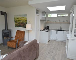 Moderne Kche des Ferienhauses Tempelierweg - Kogermient 11 in De Dennen, Texel.