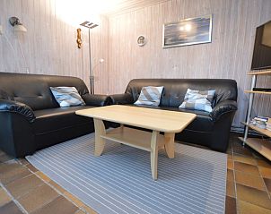 Gemtliches, modern eingerichtetes Wohnzimmer im Ferienhaus Tempelierweg 37, De Dennen, Texel.