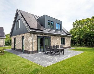 Guest house 011381 • Holiday property Texel • Vakantiepark De Koorn-aar - Villa 