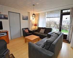 Gemtliche Sitzecke im Holiday home de Parel 206, De Dennen, Texel.