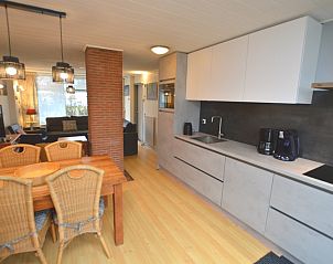 Kche und Essbereich im Ferienhaus de Parel 206, De Dennen, Texel.