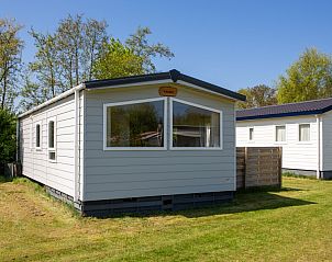 Chalet Rhobin in Formerum, Terschelling met ruime buitenruimte en natuurlijke omgeving.