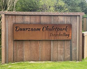 Duurzaam Chaletpark bord bij ZONICE in Formerum, Terschelling voor milieuvriendelijk verblijf.