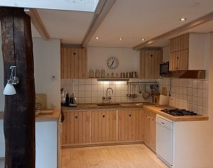 Moderne keuken in Heestervin appartement, Hee, Terschelling, ideaal voor zelf koken.